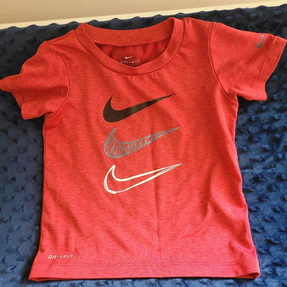 Nike Dri Fit Tee (Toddler) - Picture 2 of 5